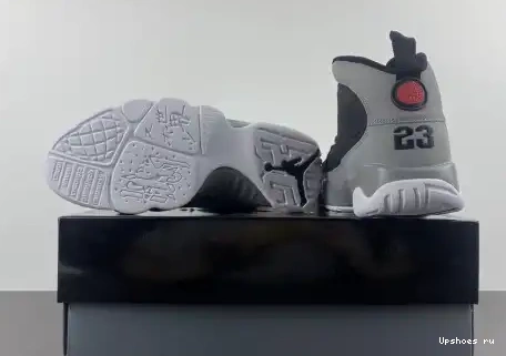 CT8019-060 Particle Grey CT8019-060 Retro Jordan 9 0515